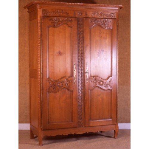 Armoire picarde  Eglantine en merisier