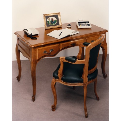 Petit bureau Louis XV en chêne